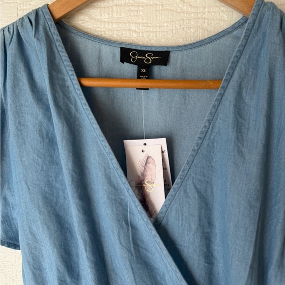 Jessica Simpson Chambray Wrap Top XS Ruffle Sleeve Tie Back NWT - Picture 2 of 9